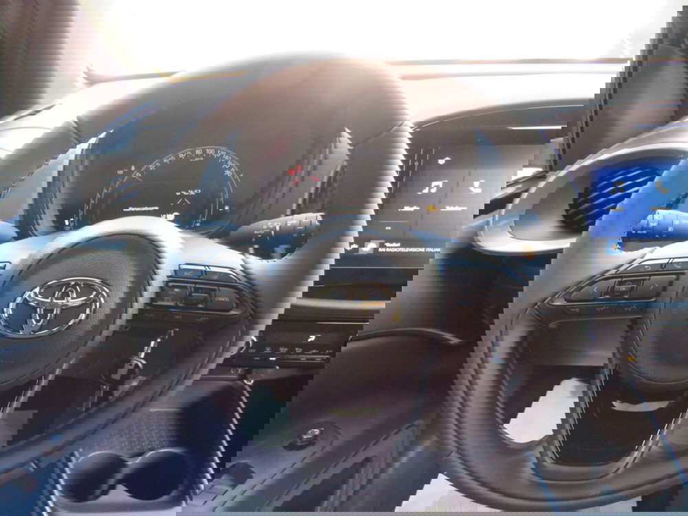 Toyota Aygo X nuova a Monza e Brianza (12)