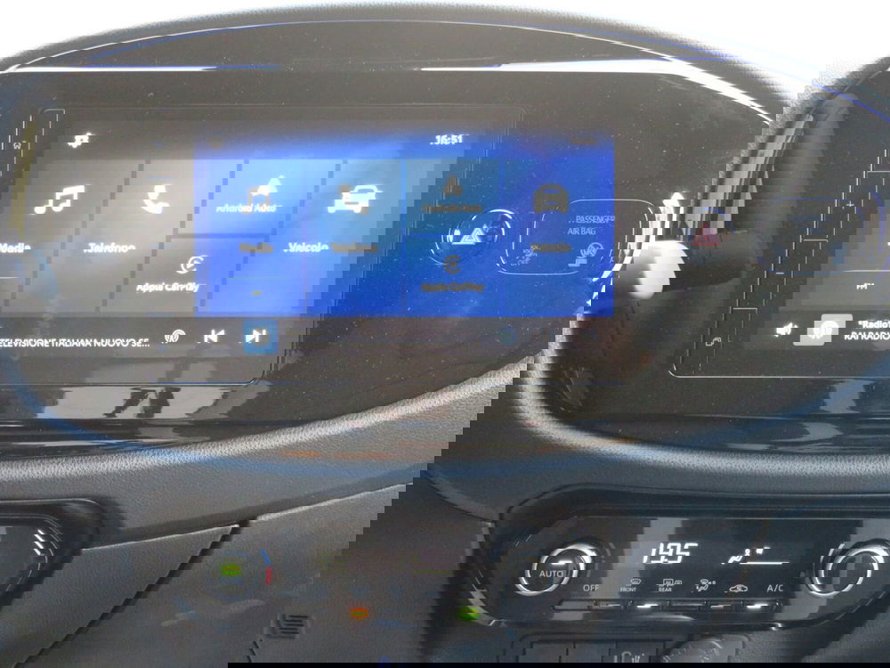 Toyota Aygo X nuova a Monza e Brianza (14)