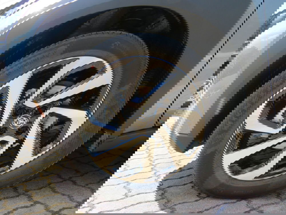 Toyota Aygo X nuova a Monza e Brianza (7)