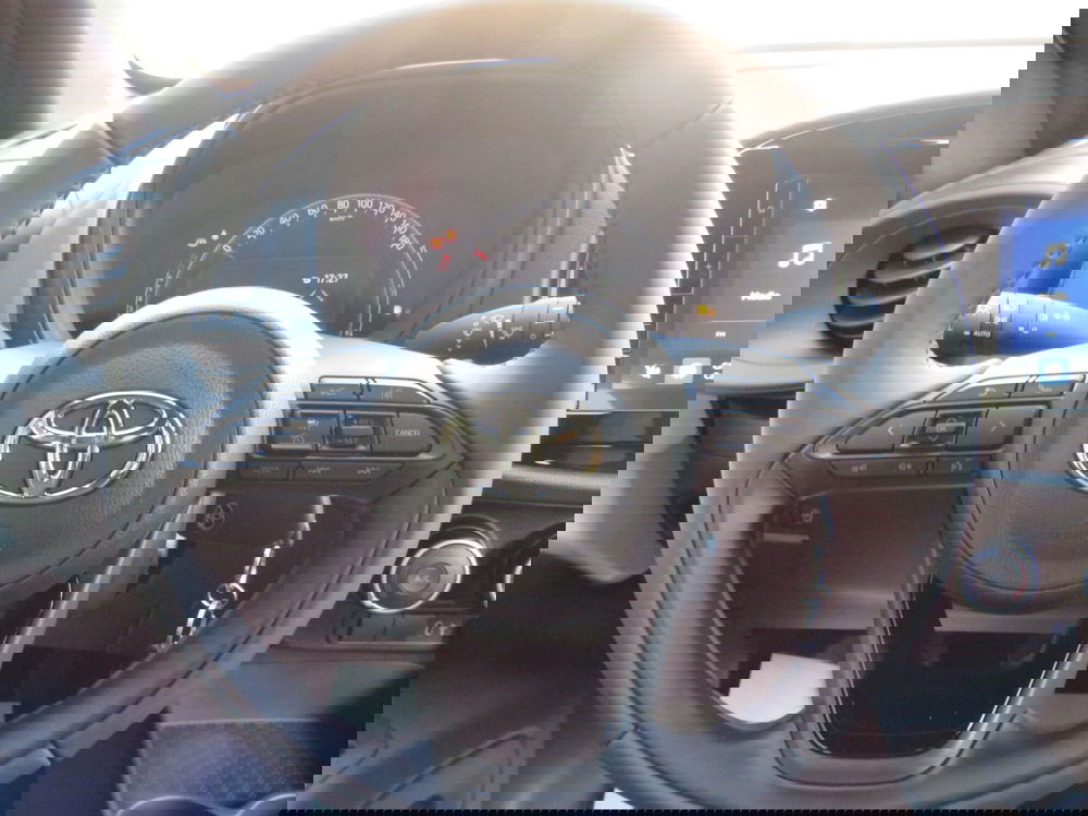 Toyota Aygo X nuova a Monza e Brianza (16)