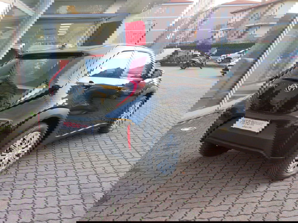 Toyota Aygo X nuova a Monza e Brianza (5)