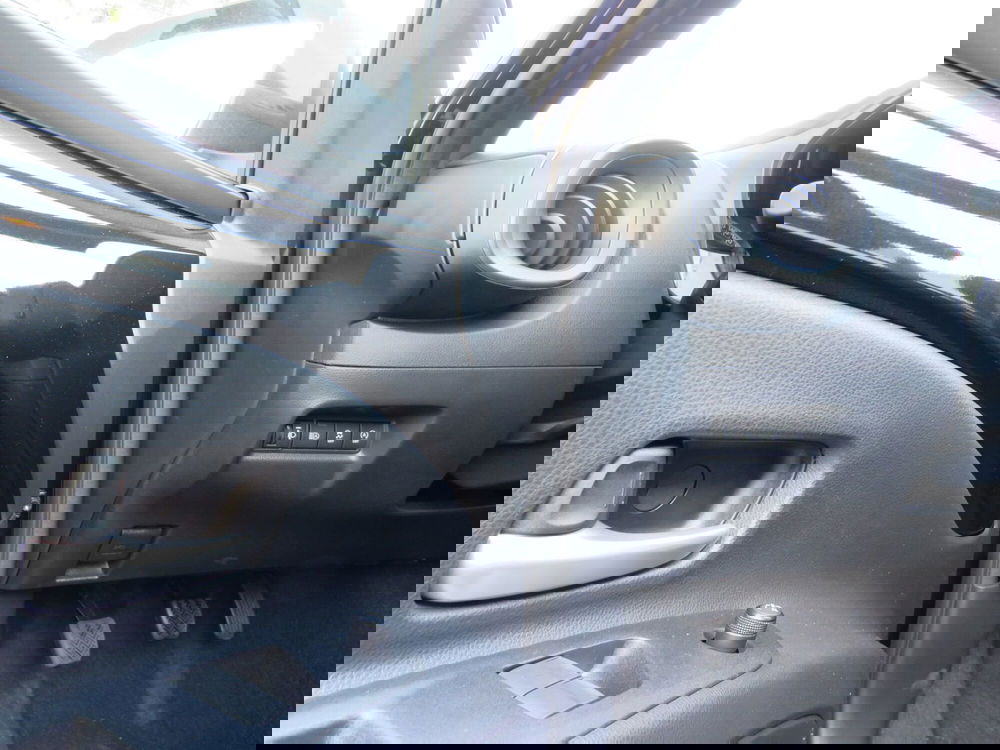 Toyota Aygo X nuova a Monza e Brianza (8)