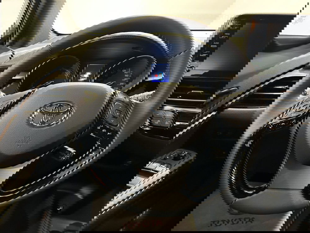 Toyota Toyota C-HR usata a Milano (9)