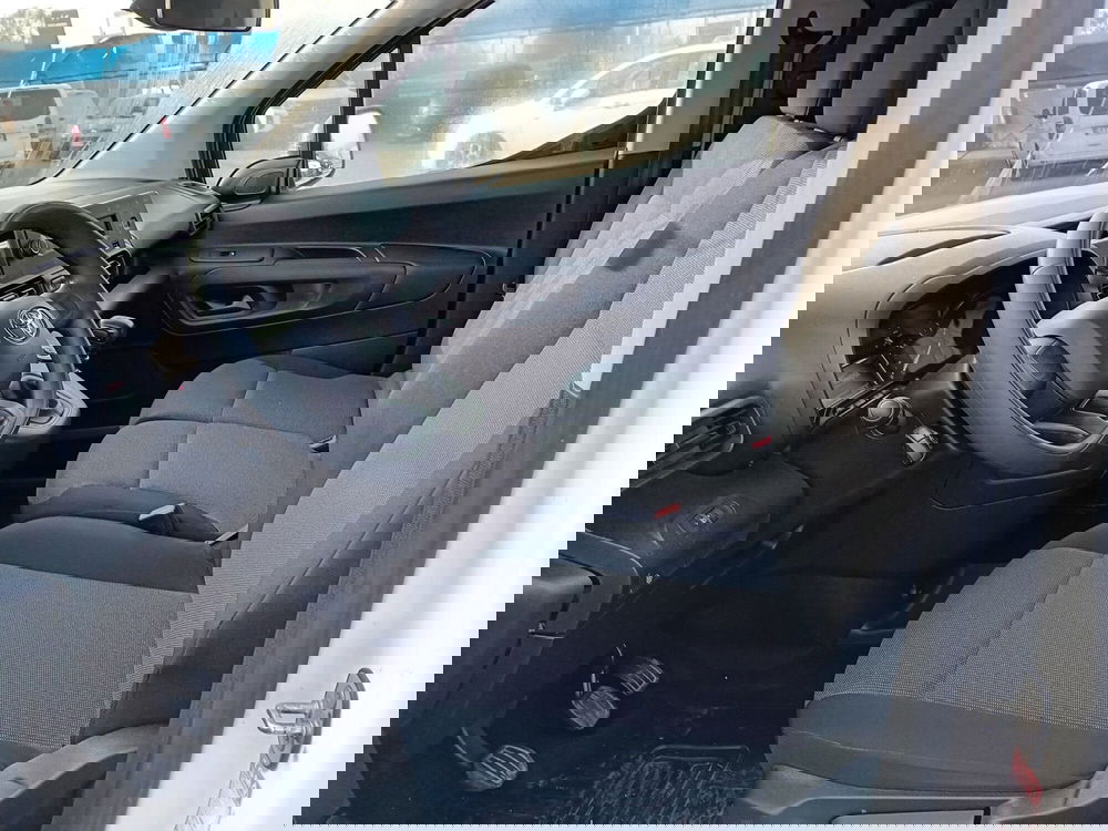 Toyota Proace City usata a Cremona (9)