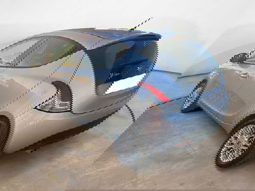 Lancia Ypsilon usata a Siena (3)