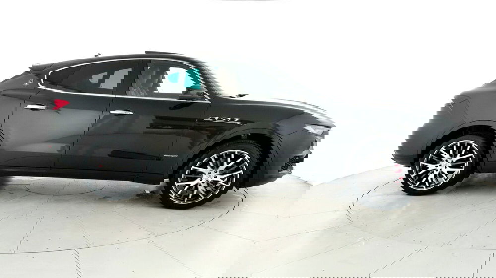 Maserati Levante usata a Chieti (3)