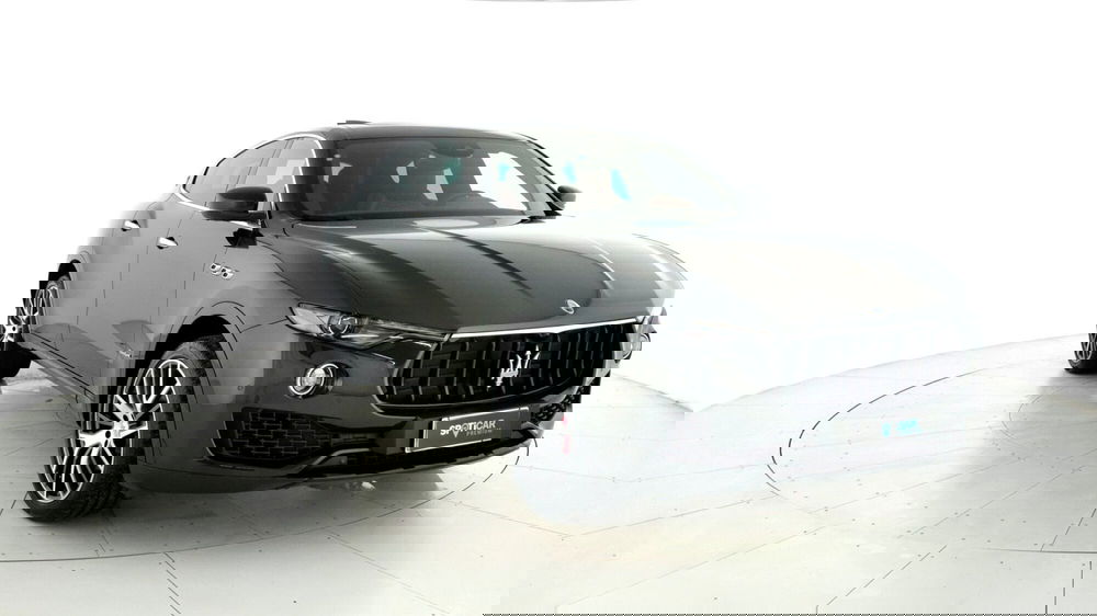 Maserati Levante usata a Chieti (4)