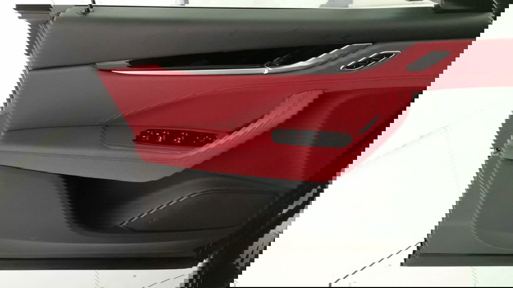 Maserati Levante usata a Chieti (5)