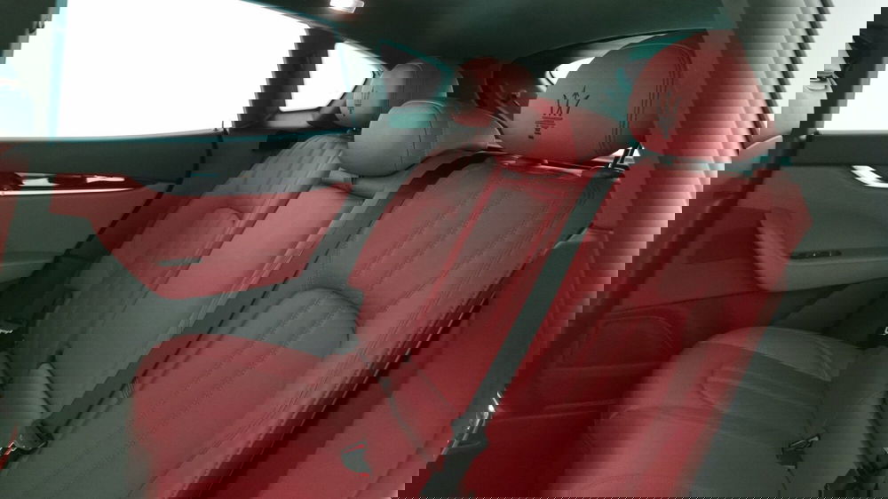 Maserati Levante usata a Chieti (8)