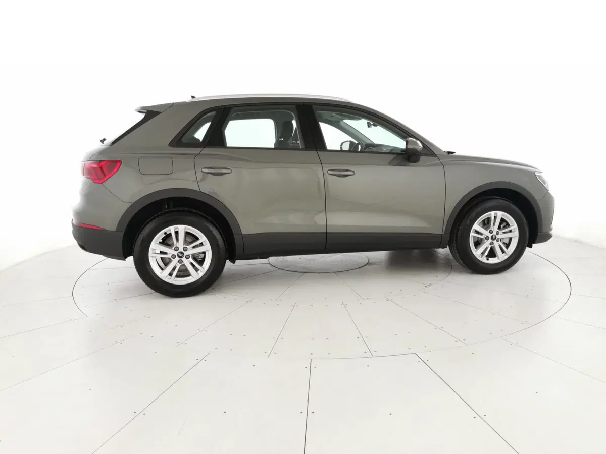 Audi Q3 nuova a Chieti (4)