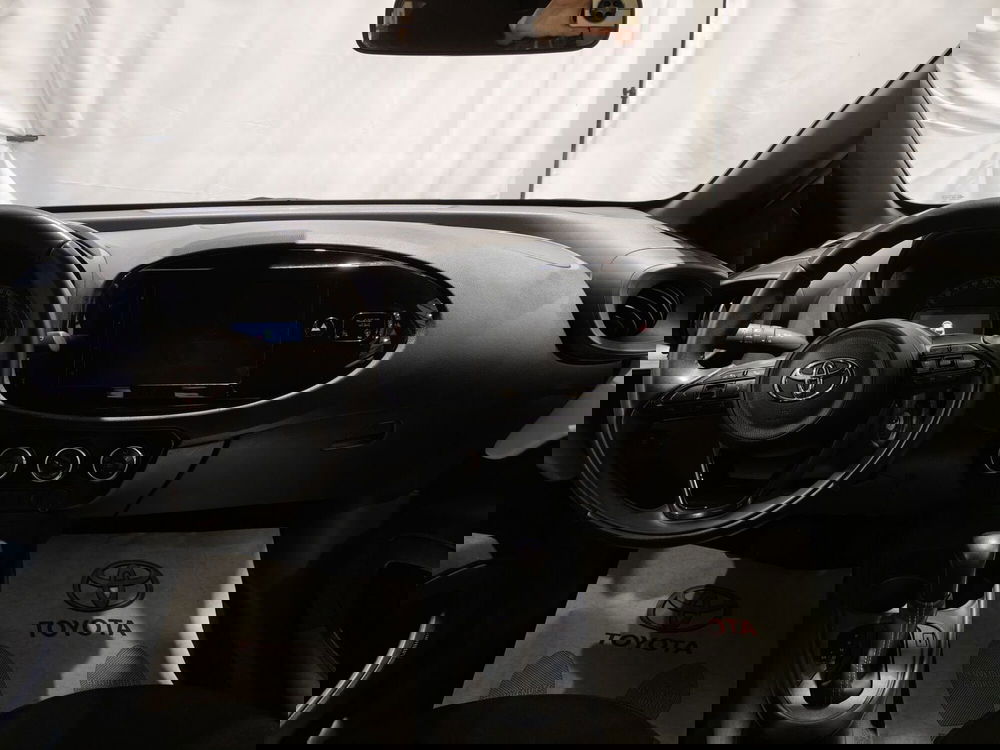 Toyota Aygo X usata a Roma (8)