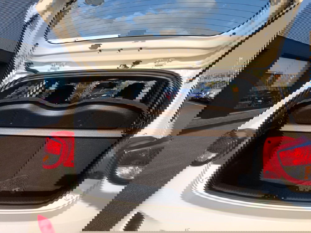 Hyundai i10 usata a Mantova (14)