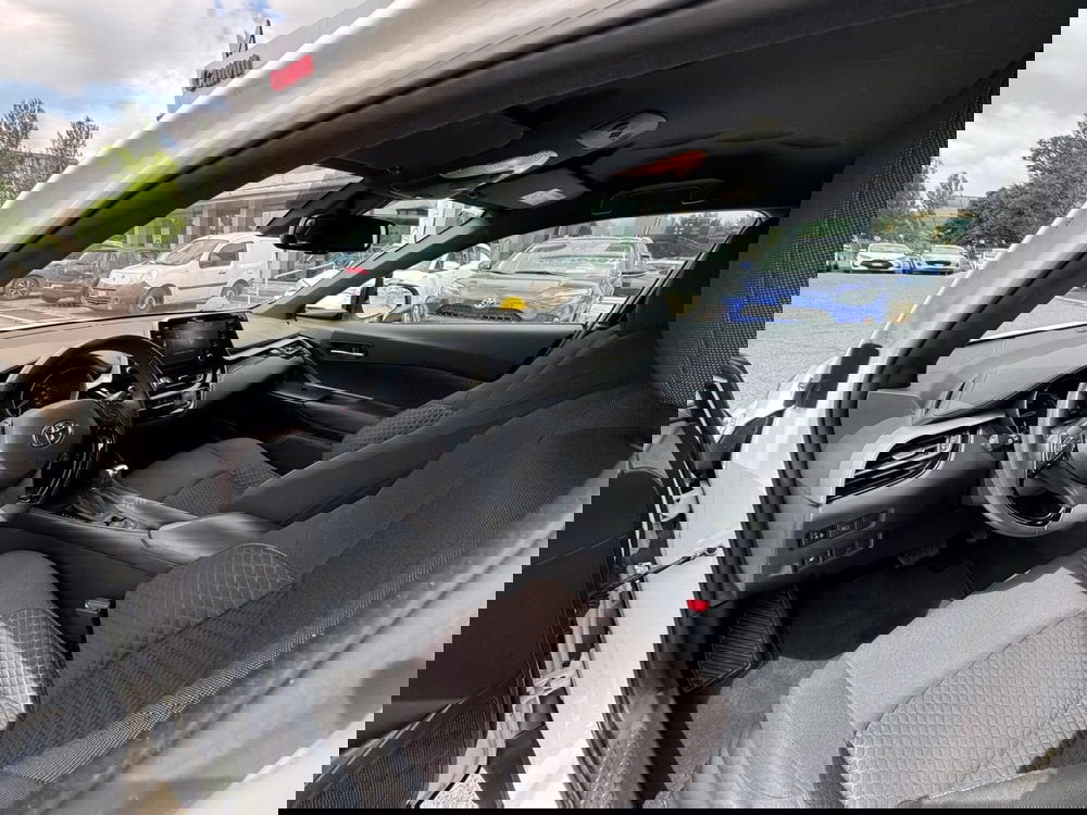 Toyota Toyota C-HR usata a Modena (12)