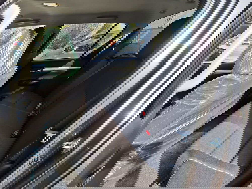 Toyota Hilux nuova a Bologna (10)