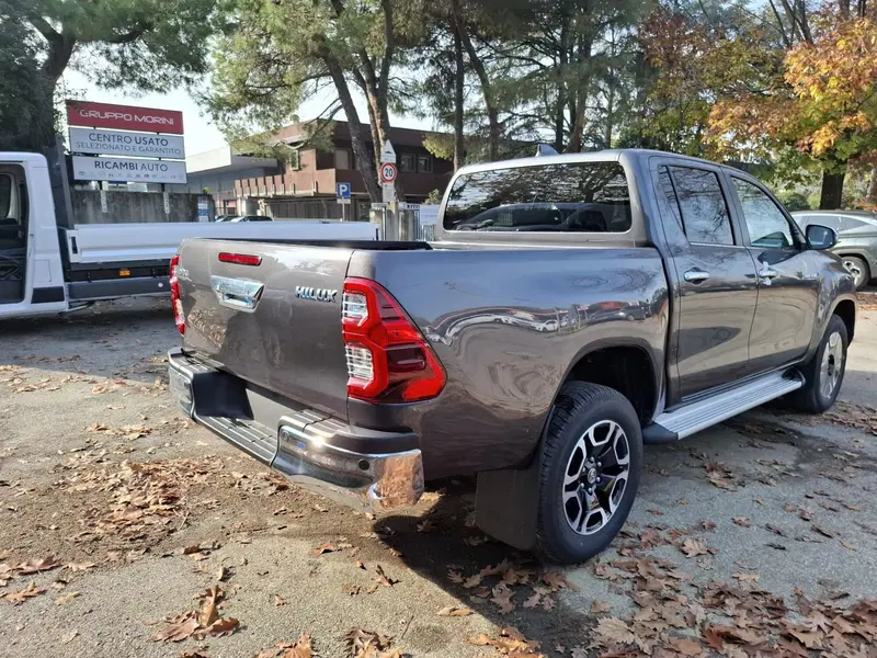 Toyota Hilux nuova a Bologna (5)