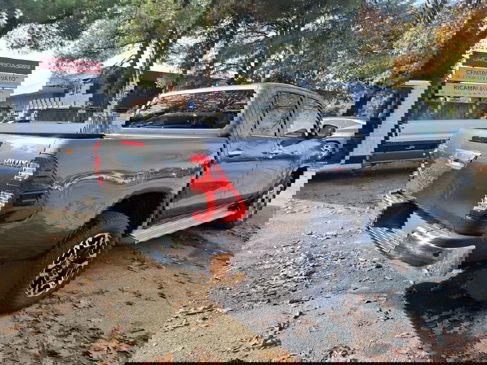 Toyota Hilux nuova a Bologna (5)