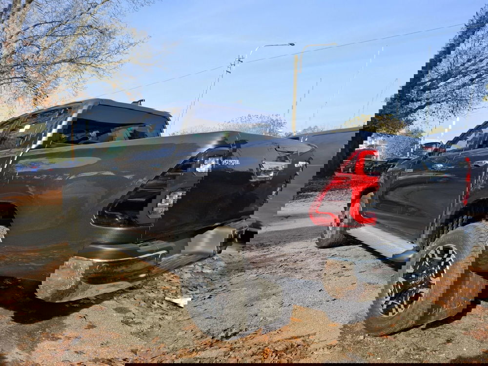 Toyota Hilux nuova a Bologna (7)