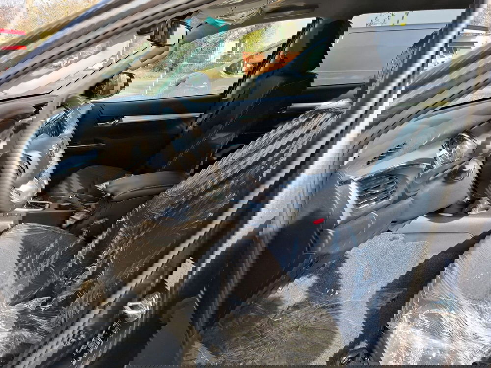 Toyota Hilux nuova a Bologna (9)