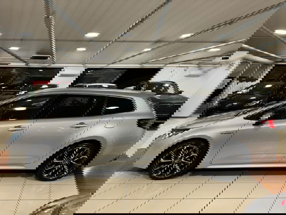 Toyota Corolla Touring Sports usata a Modena (9)
