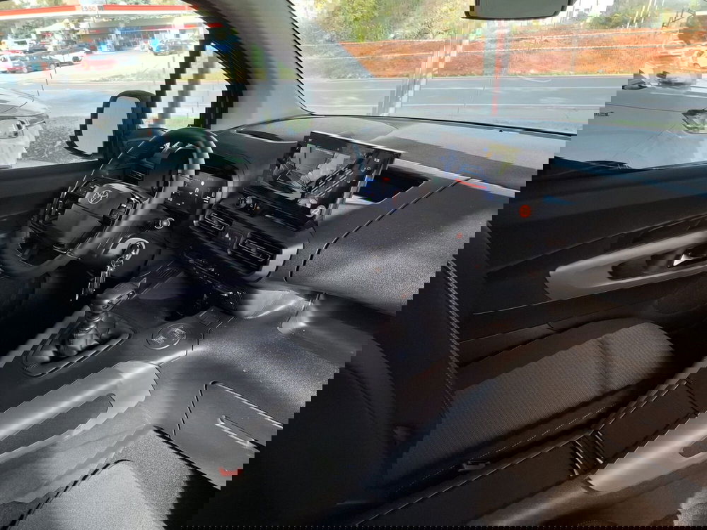 Toyota Proace City Verso nuova a Bologna (12)