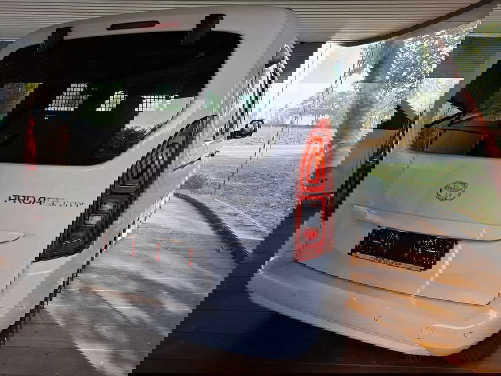 Toyota Proace City Verso nuova a Bologna (5)