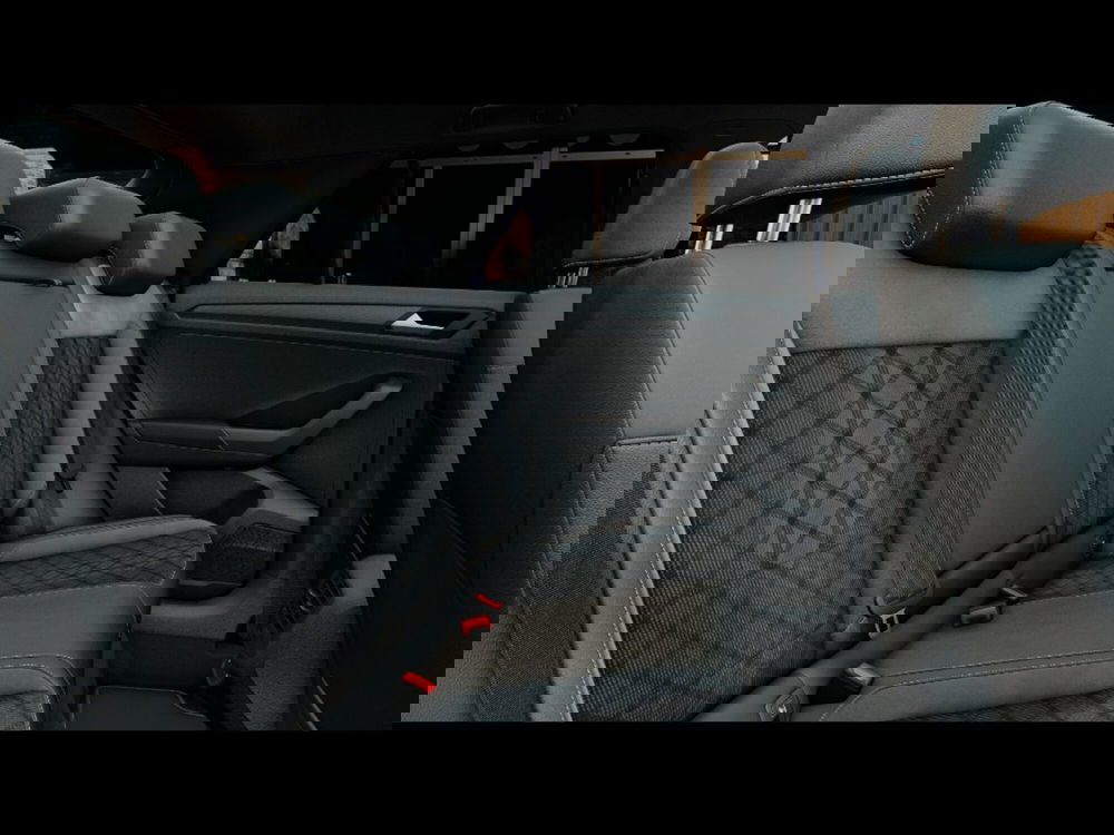 Volkswagen T-Roc usata a Livorno (8)