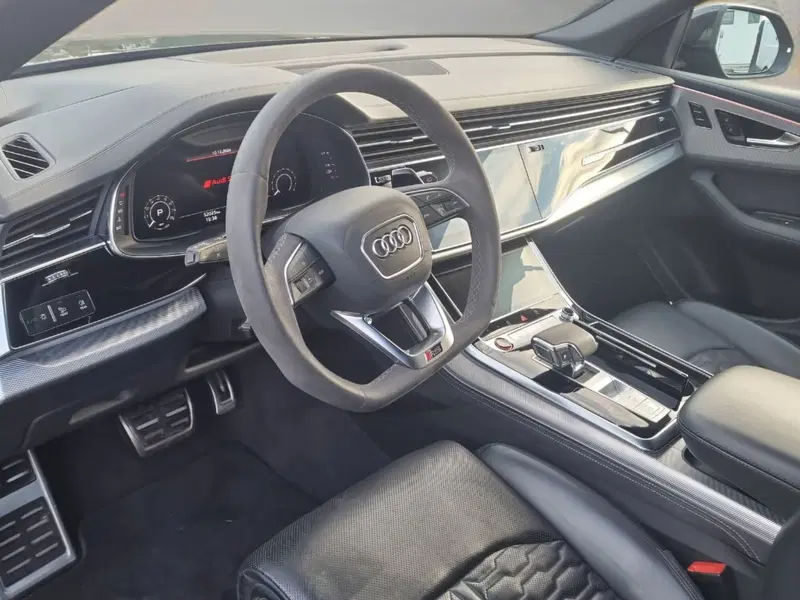 Audi RS Q8 usata a Siena (15)