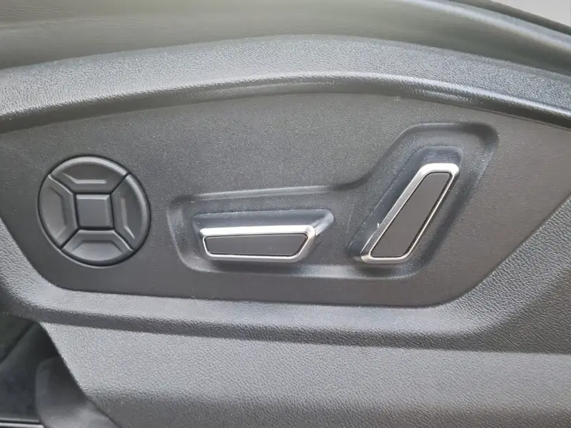 Audi RS Q8 usata a Siena (17)