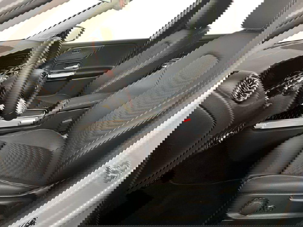 Mercedes-Benz GLB usata a Milano (10)