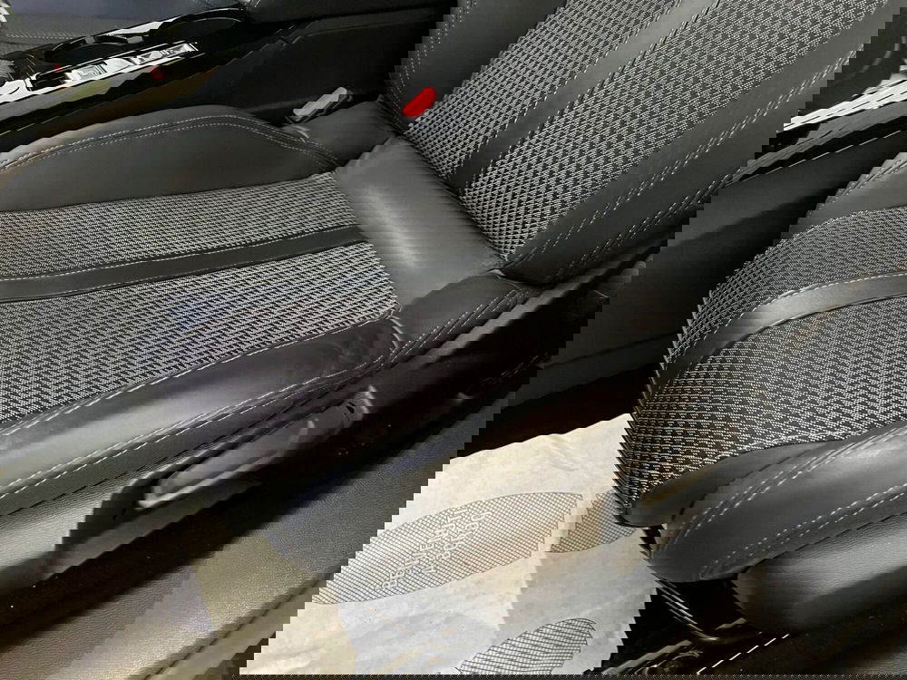 Peugeot 2008 usata a Bari (18)