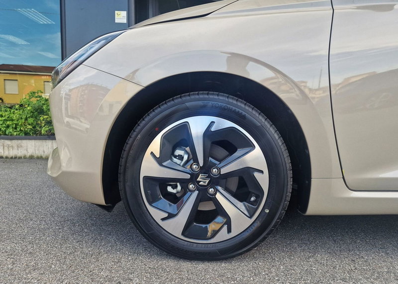 Suzuki Swift nuova a Milano (15)