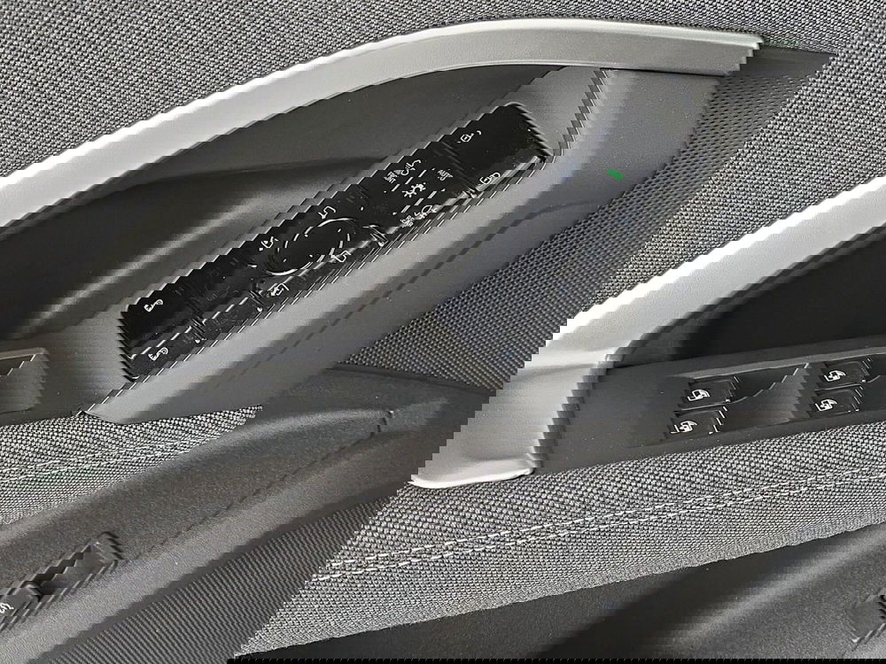 Audi Q5 Sportback nuova a Cuneo (16)