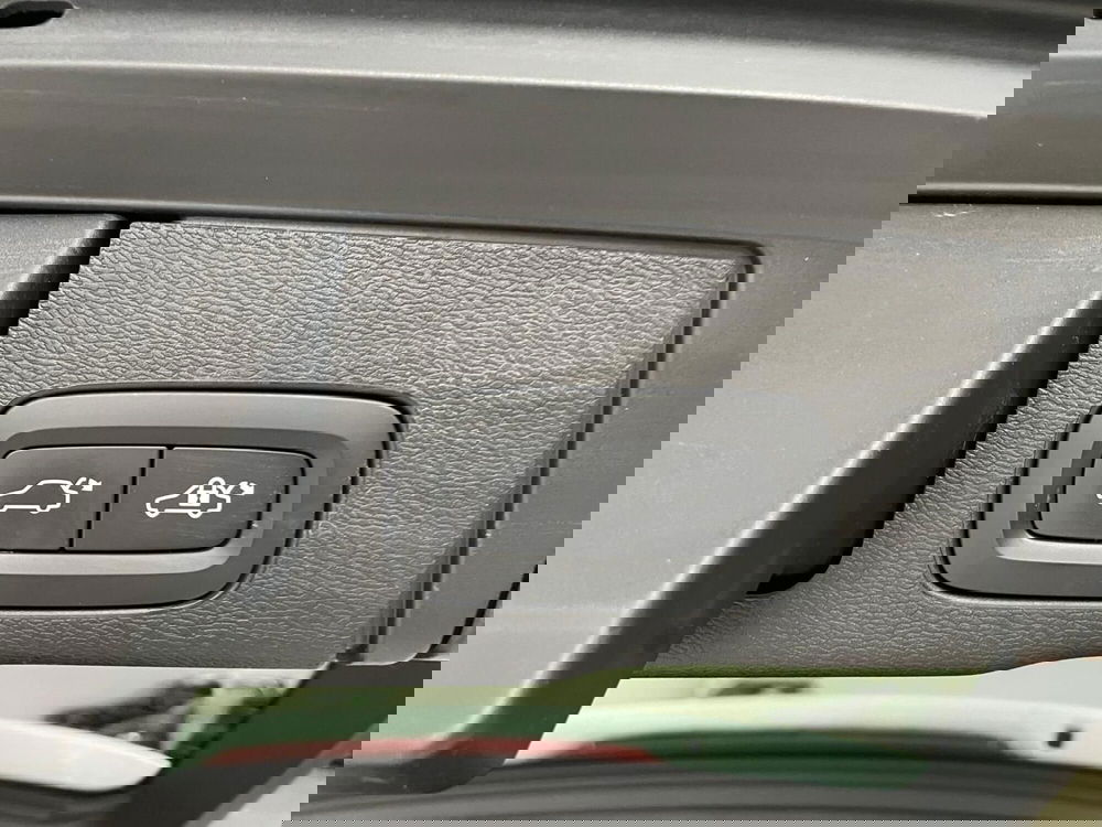 Volvo XC60 usata a Prato (14)