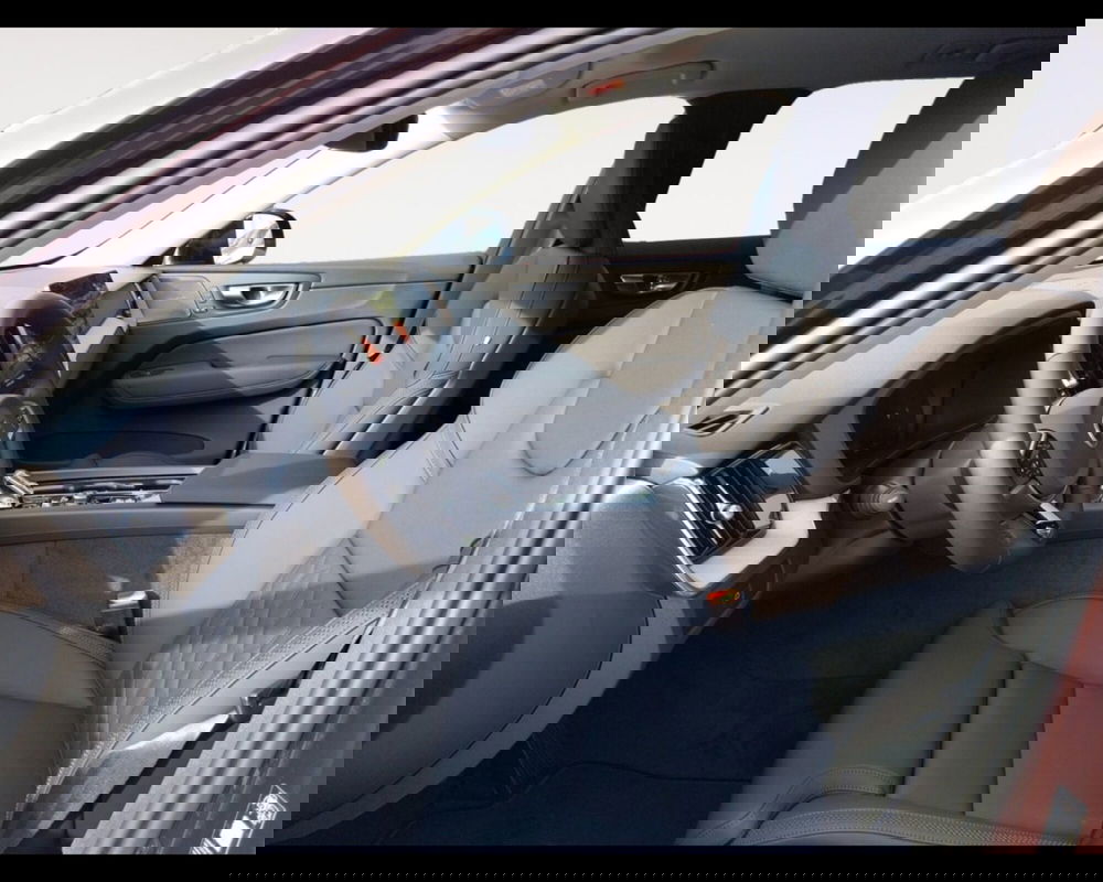 Volvo XC60 nuova a Bologna (14)