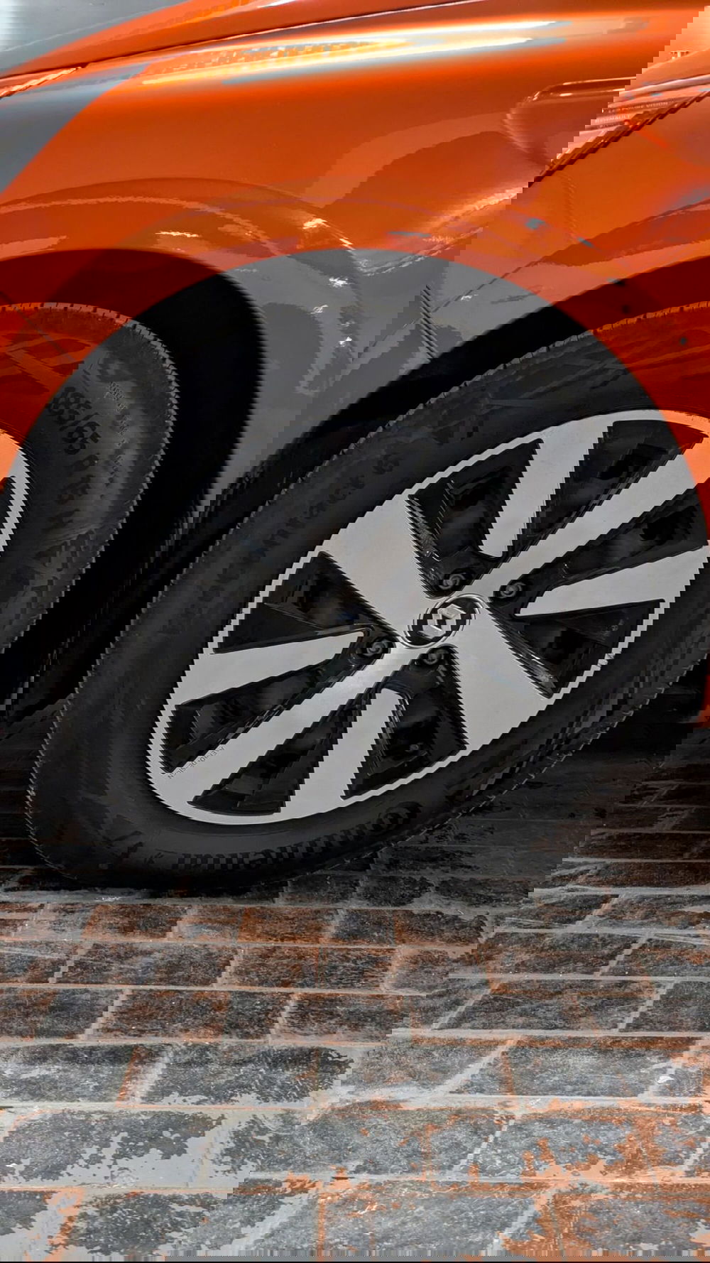 Renault Clio usata a Milano (14)