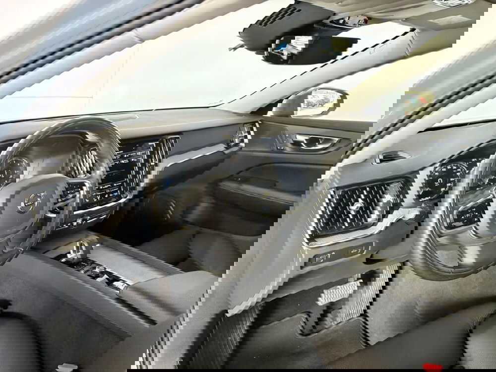 Volvo V60 Cross Country usata a Monza e Brianza (10)