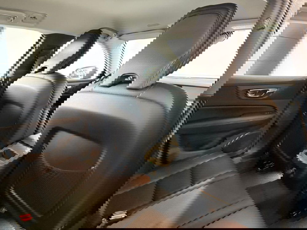 Volvo V60 Cross Country usata a Monza e Brianza (17)