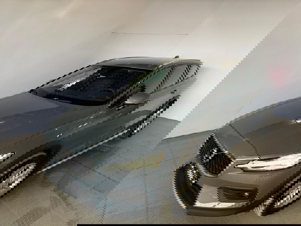 Volvo V60 Cross Country usata a Monza e Brianza (2)