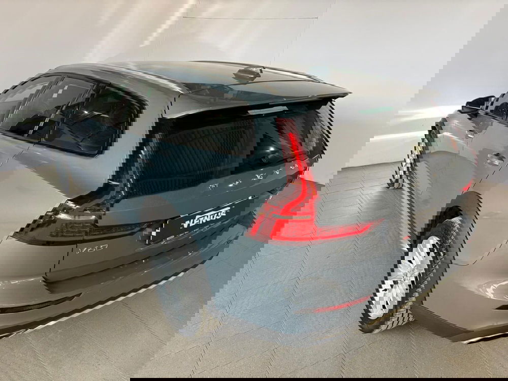 Volvo V60 Cross Country usata a Monza e Brianza (4)