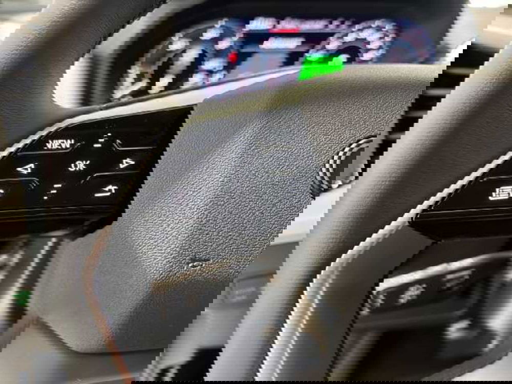 Audi Q4 Sportback nuova a Prato (5)