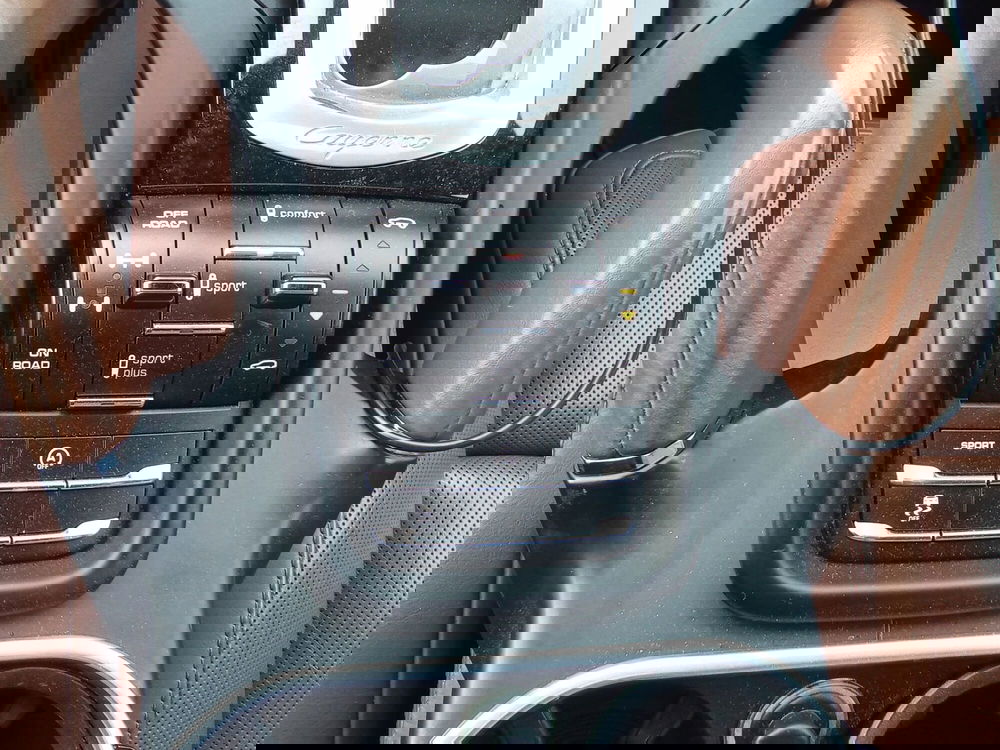 Porsche Cayenne usata a Rimini (17)