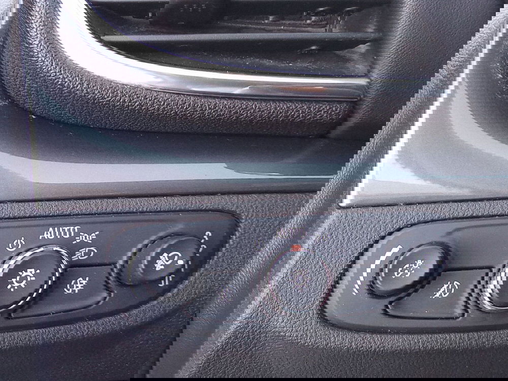 Opel Mokka usata a Rimini (10)