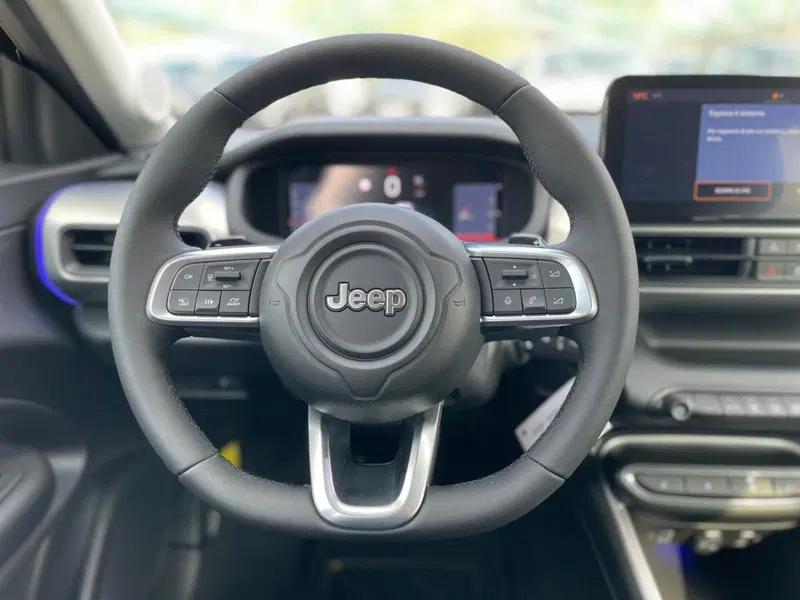 Jeep Avenger nuova a Ancona (13)