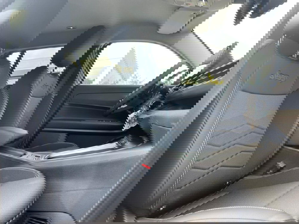 Jeep Avenger nuova a Ancona (17)