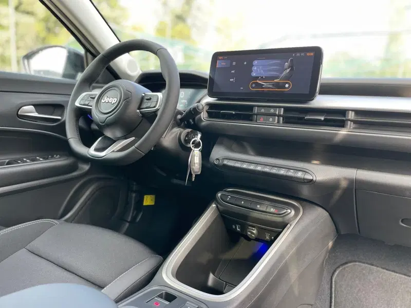 Jeep Avenger nuova a Ancona (18)