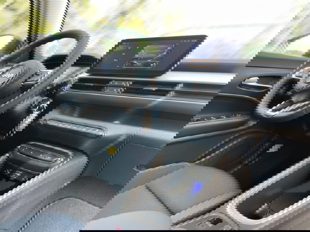 Jeep Avenger nuova a Ancona (18)