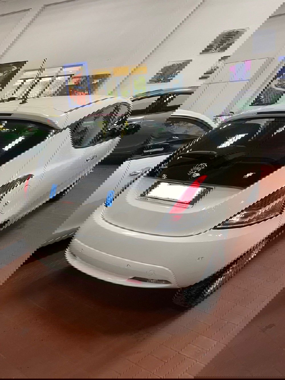 Lancia Ypsilon usata a Lucca (5)