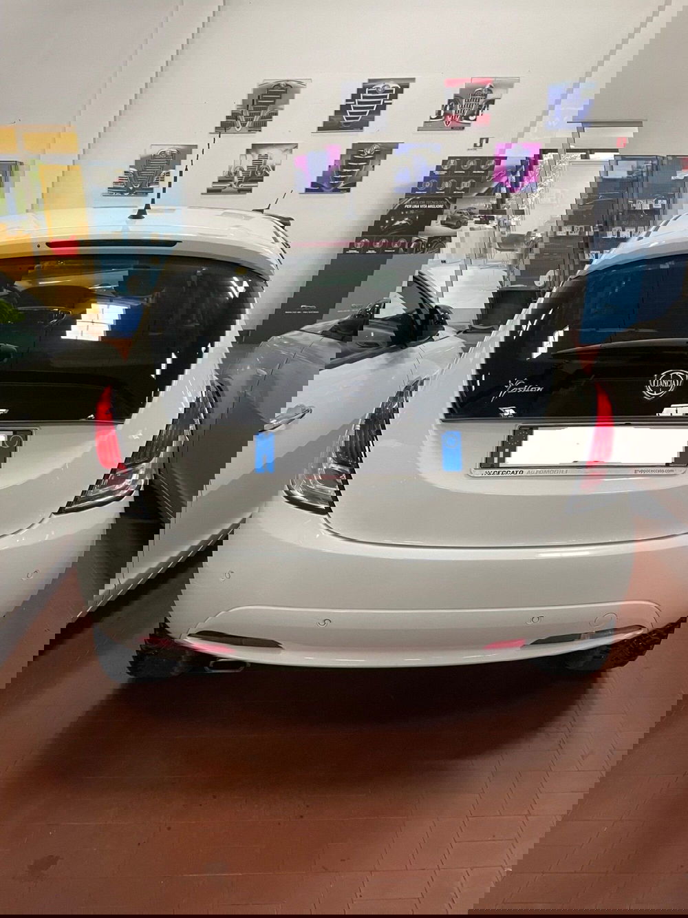 Lancia Ypsilon usata a Lucca (6)