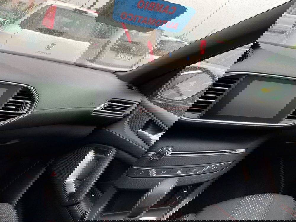 Peugeot 308 SW usata a Lucca (11)