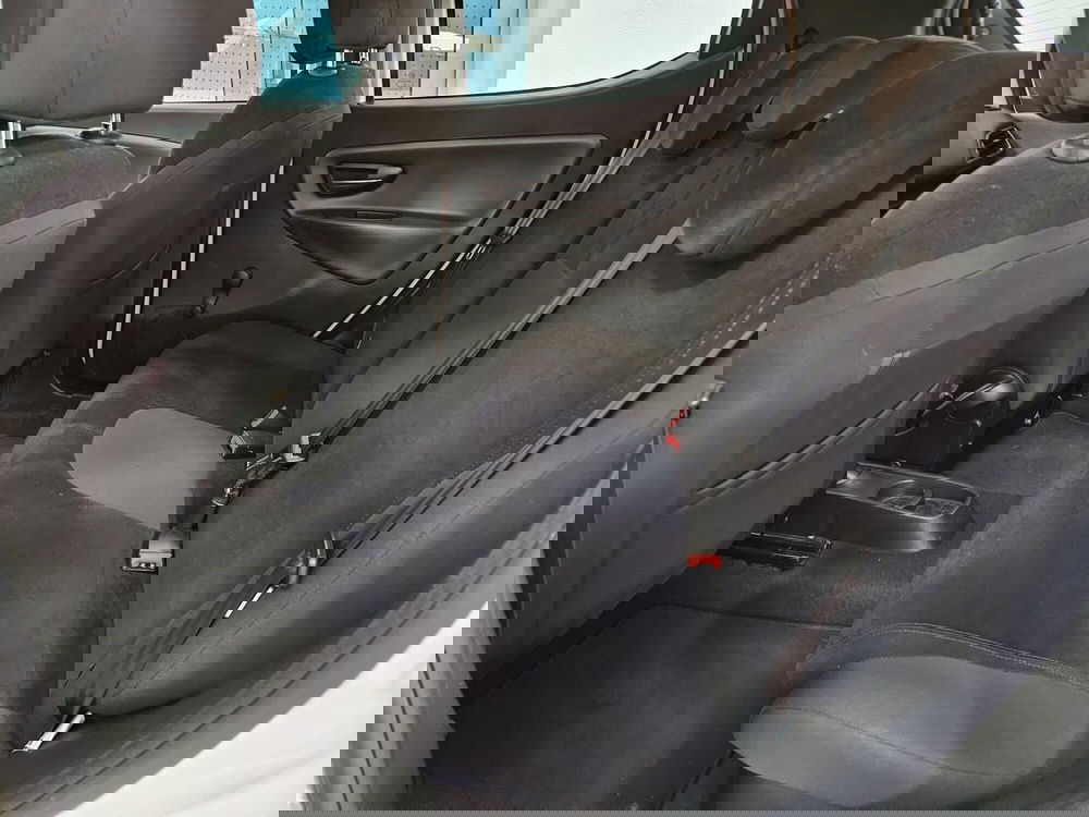 Lancia Ypsilon usata a Lucca (10)